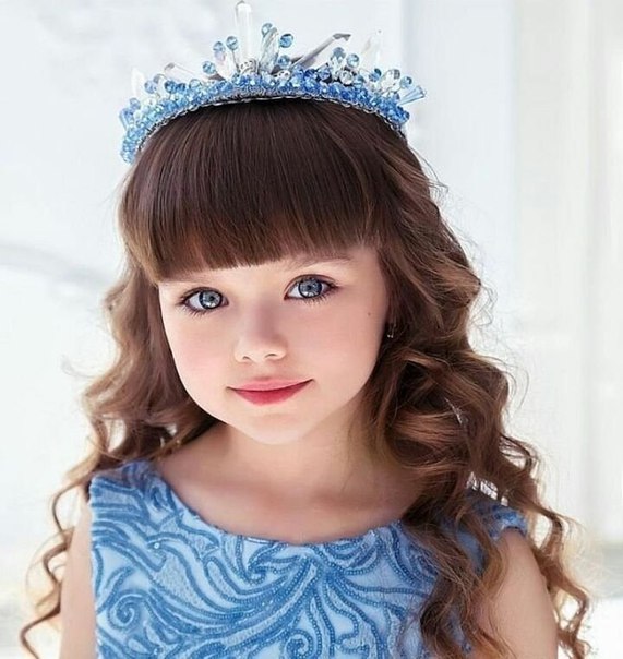 Очень красивая девочка принцесса - Красивые картинки для статусов о детях. Красивые дети - картинки, фото без надписей