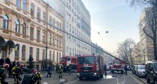 В Киеве горит здание Министерства культуры: пожар возник в подвале, - информация МЧС