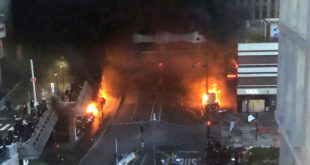 ВИДЕО: Париж опять горит: масштабный пожар на Лионском вокзале - подозревают поджог