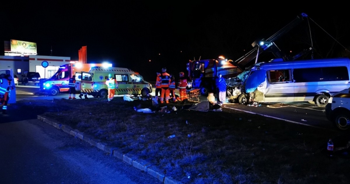 Несколько погибших, десятки пострадавших: заробитчане попали в масштабное ДТП в Словакии
