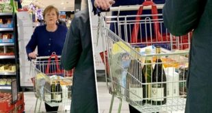 Вино, туалетная бумага и гель для душа: канцлер Германии Ангела Меркель сходила в супермаркет за покупками