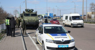 На въездах в Киев начали устанавливать блок-посты: будут пропускать автомобили только с киевской регистрацией