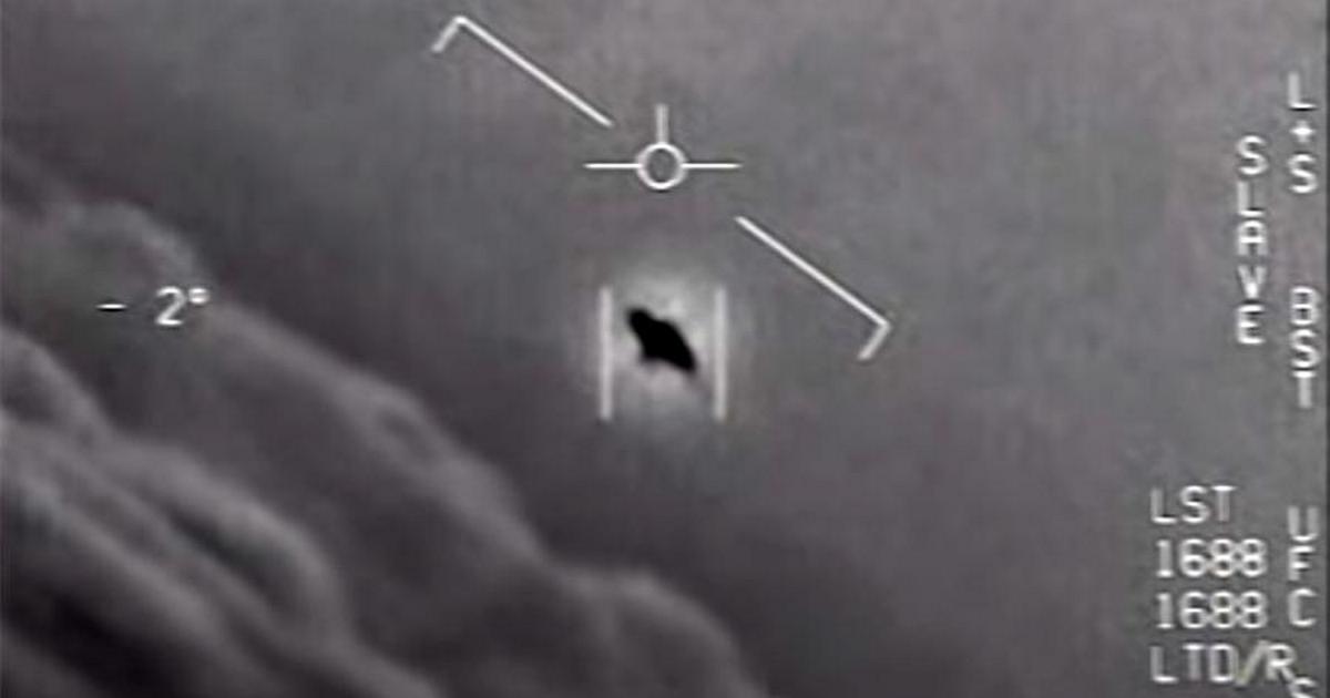 Пентагон опубликовал несколько видеозаписей с полетом НЛО и признал их подлинность