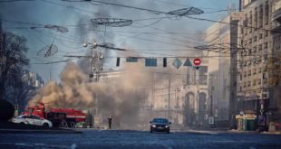 ВИДЕО: В Киеве сильный пожар на Майдане Независимости: языки пламени вырываются из-под земли