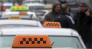 ВИДЕО: В Киеве водитель такси жестоко избил пассажира за отказ платить за поездку