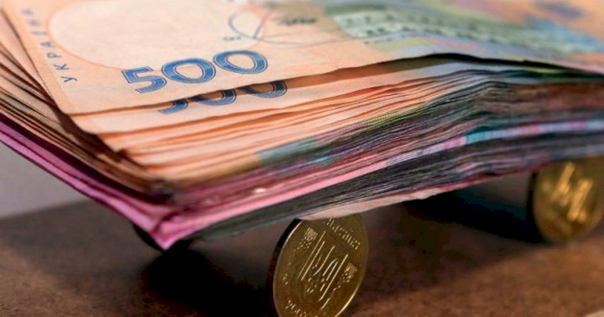 Бюджетникам повысят зарплату на 1500-3500 гривен: стало известно кому светит прибавка