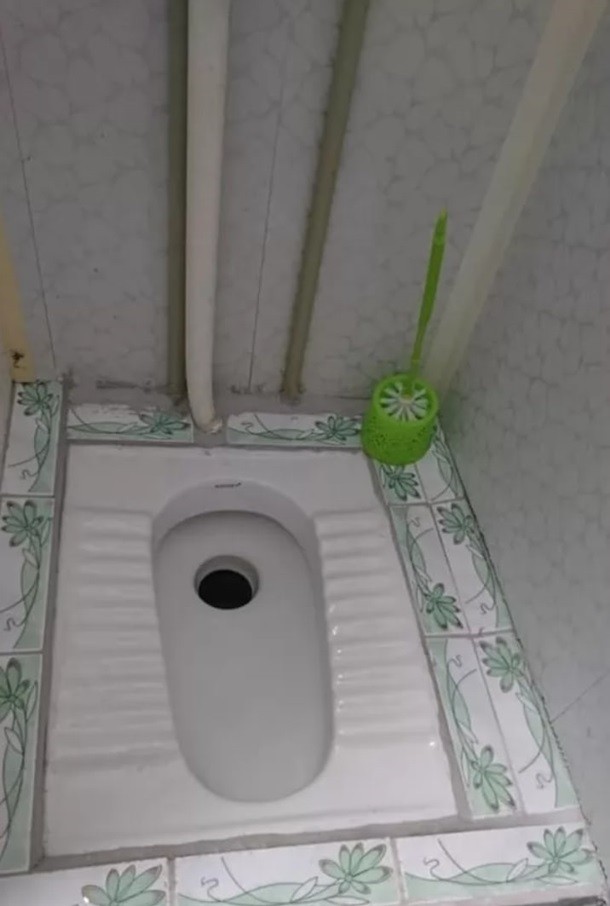 ФОТО: Без окон, но с туалетом: в Киеве на продажу выставили самую маленькую квартиру в Украине площадью 6 кв.м