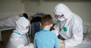 Симптомы и течение болезни сильно изменились: врач рассказал о третьей волне коронавируса в Украине