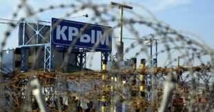 Украинским гражданам запретили владеть землей в Крыму, - Путин подписал указ