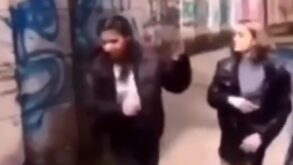 ВИДЕО: "Глаза не закрывай!!!": в Крыму школьники издевались над девочкой-татаркой - оскорбляли и били ее