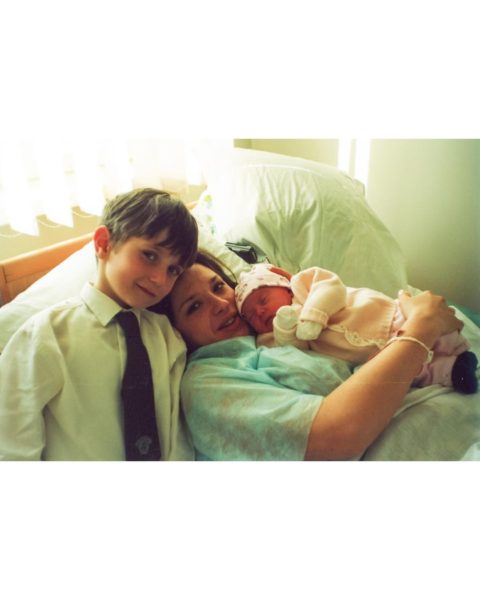 Оксана Марченко показала фото из роддома с новорожденной дочкой: "Спасибо, что выбрала меня своей мамой"