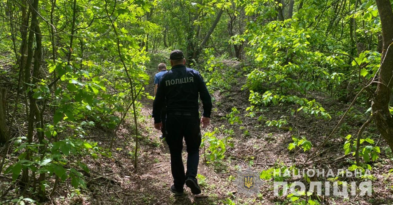 Не хотел копать огород: под Одессой нашли повешенным 14-летнего подростка, который ранее сбежал из дома