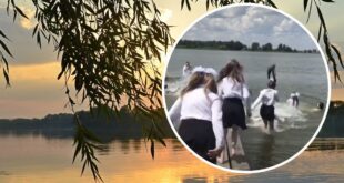 ВИДЕО: Под Ровно школьницы оригинально отпраздновали завершение обучения - искупались в озере в одежде