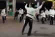 ВИДЕО: На закарпатской заправке хасиды-туристы устроили зажигательные танцы вокруг рулонов бумаги