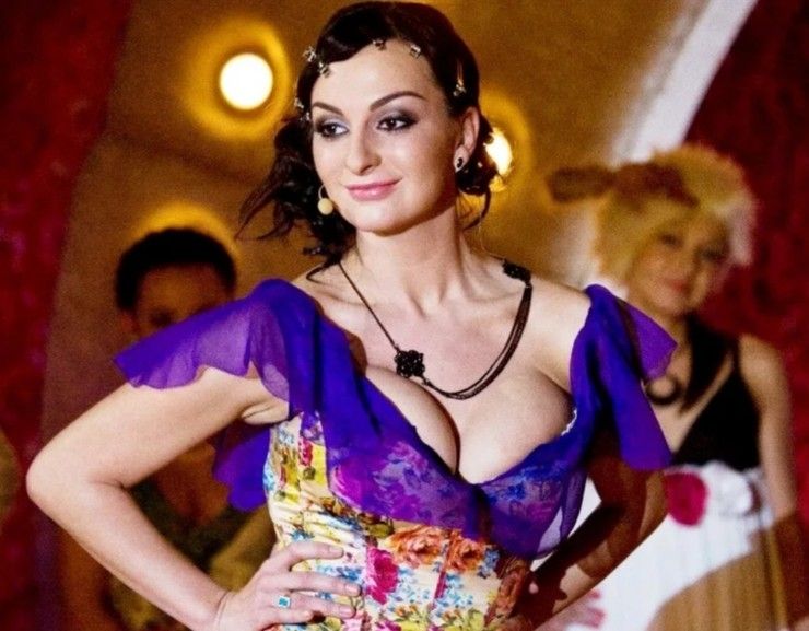 Звезда Comedy Woman Екатерина Варнава: "Да, я себя переделала, потому что меня травили из-за внешности"