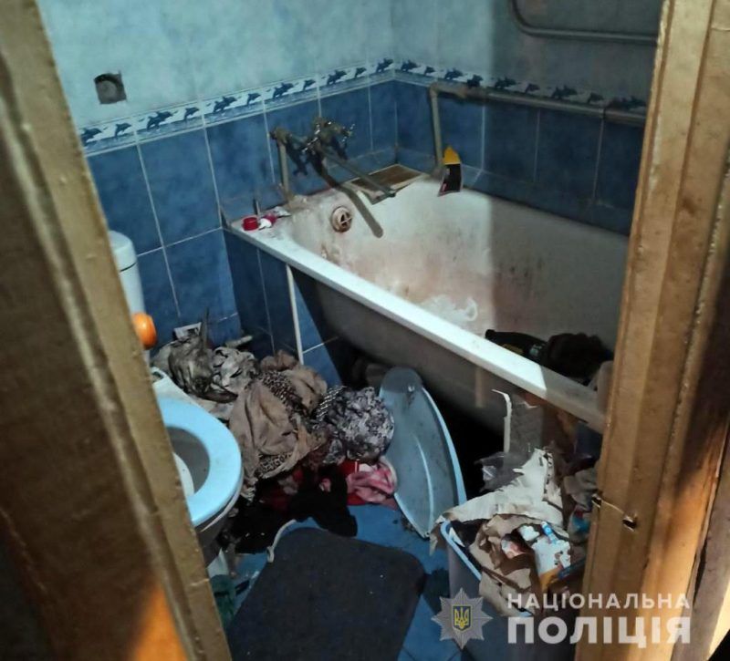 ФОТО: В Запорожье от истощения умерла четырехмесячная девочка, которую мать-"кукушка" оставила в квартире на знакомого